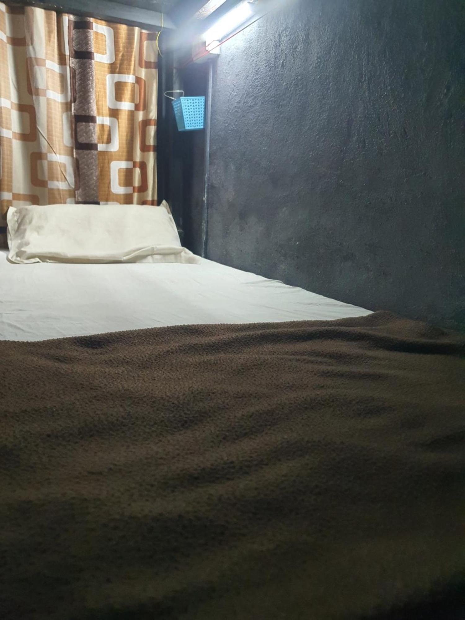 Bapuji Dormitory Hostel Βομβάη Εξωτερικό φωτογραφία