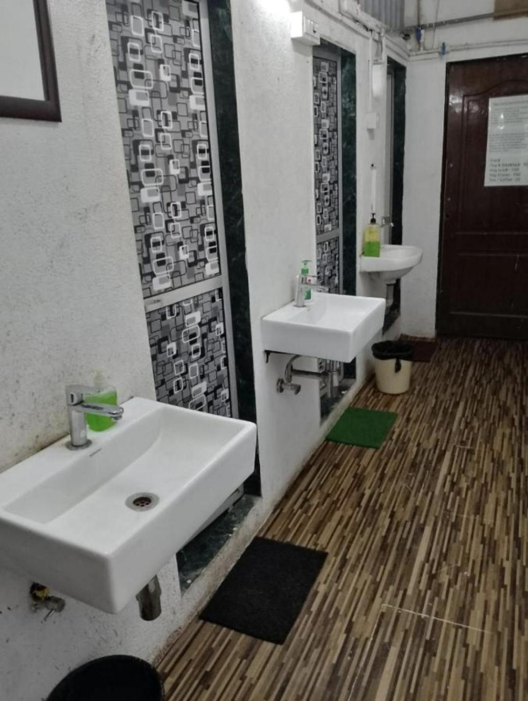 Bapuji Dormitory Hostel Βομβάη Εξωτερικό φωτογραφία
