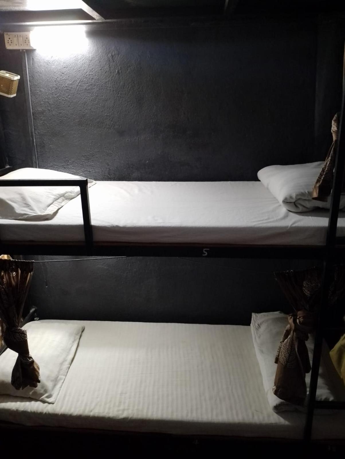 Bapuji Dormitory Hostel Βομβάη Εξωτερικό φωτογραφία